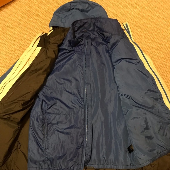 Insulated North Face Ski Jacket - Picture 3 of 3